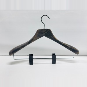 NA 4040KM           40CM 40,4 - WOODEN HANGERS JACKET HANGERS  $i