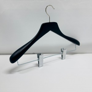 WOODEN HANGERS JACKET HANGERS NA 4040M               40CM 40,4