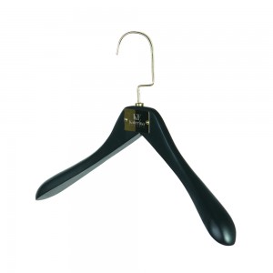 NA 4435  40-44,3.5 - WOODEN HANGERS JACKET HANGERS  $i