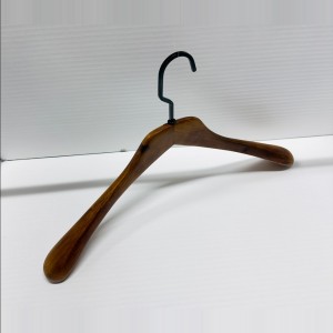 NA 4845               48CM 48,4.5 - WOODEN HANGERS JACKET HANGERS  $i