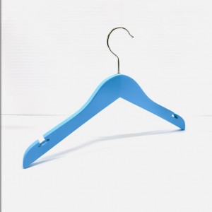 WOODEN HANGERS CHILD CLOTHES HANGERS NA CB3113              31CM 31,1.3