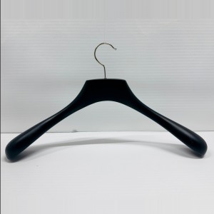 NA/T2 4565           45CM 45,6.5 - WOODEN HANGERS JACKET HANGERS  $i