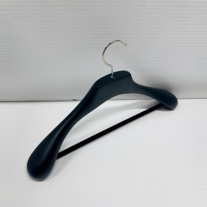 NA/T2 4565B            45CM 45,6.5 - WOODEN HANGERS JACKET HANGERS  $i